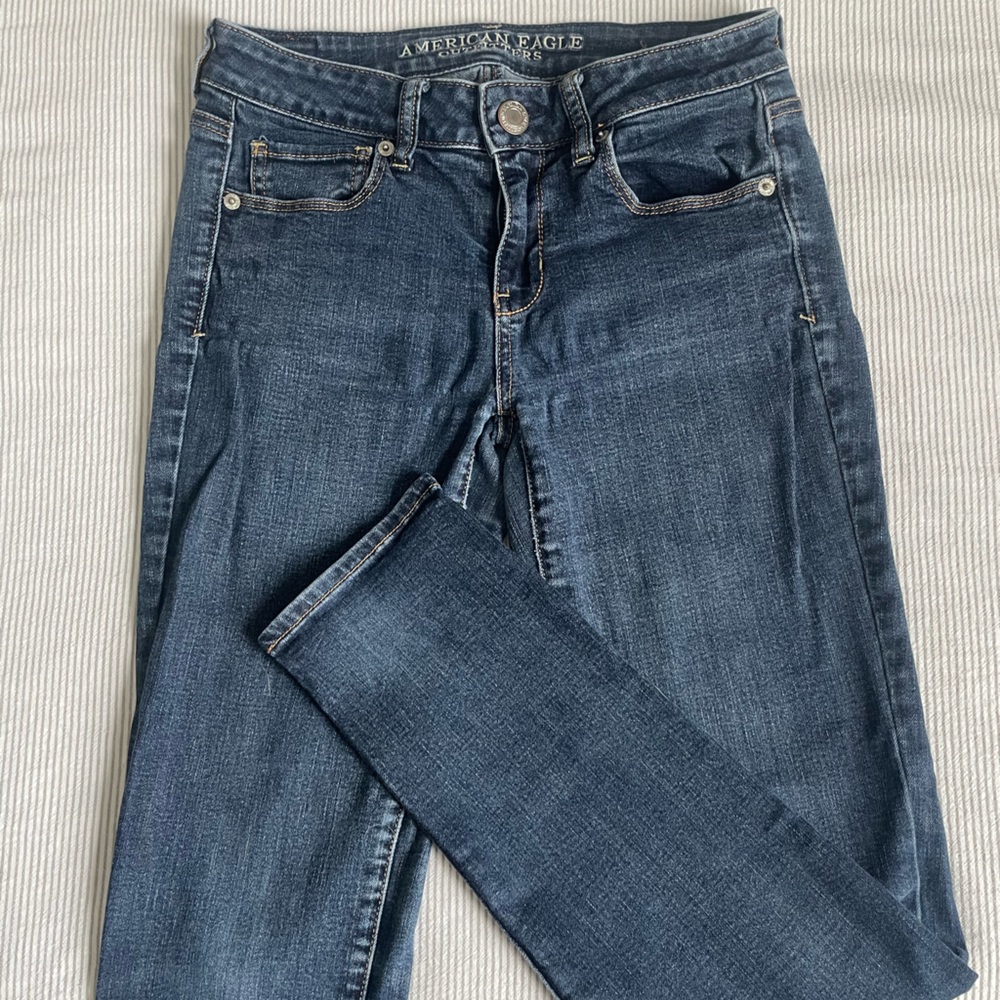 American Eagle blue jeans. Super skinny size 4